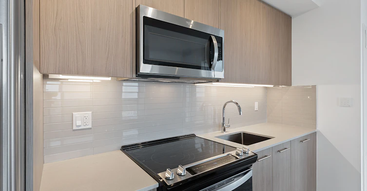 1807-286 Main Street, Toronto, ON, M4C 4X4 - 11
