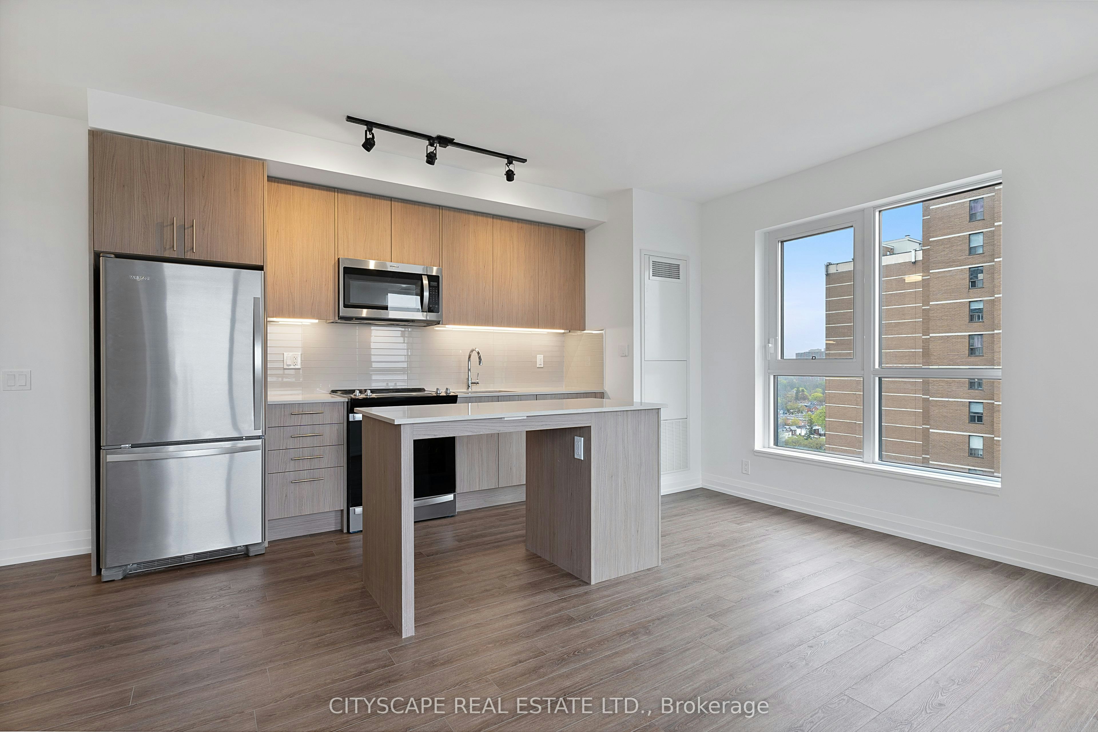 1807-286 Main Street, Toronto, ON, M4C 4X4 - 5