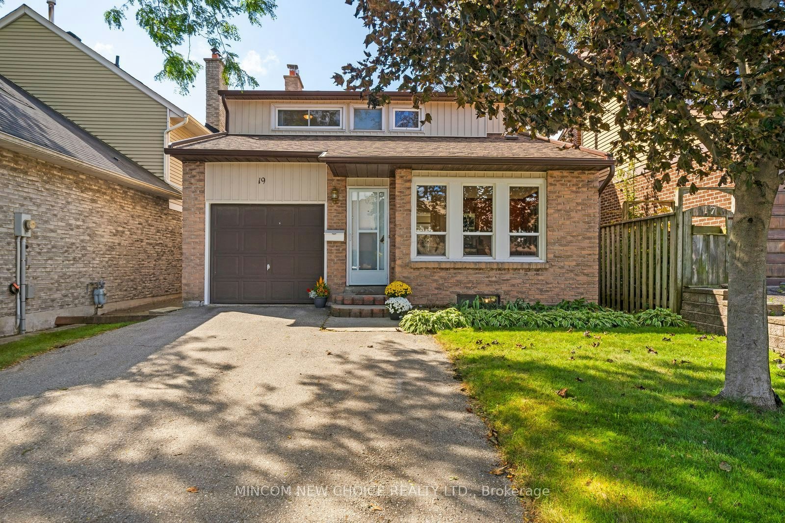 19 Mcrae Road, Ajax, ON, L1S 3W2