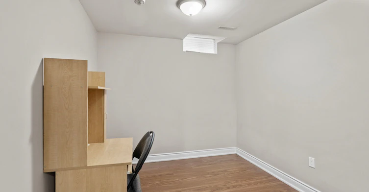 Bsmt-1020 Colonial Street, Pickering, ON, L1X 1P1 - 3
