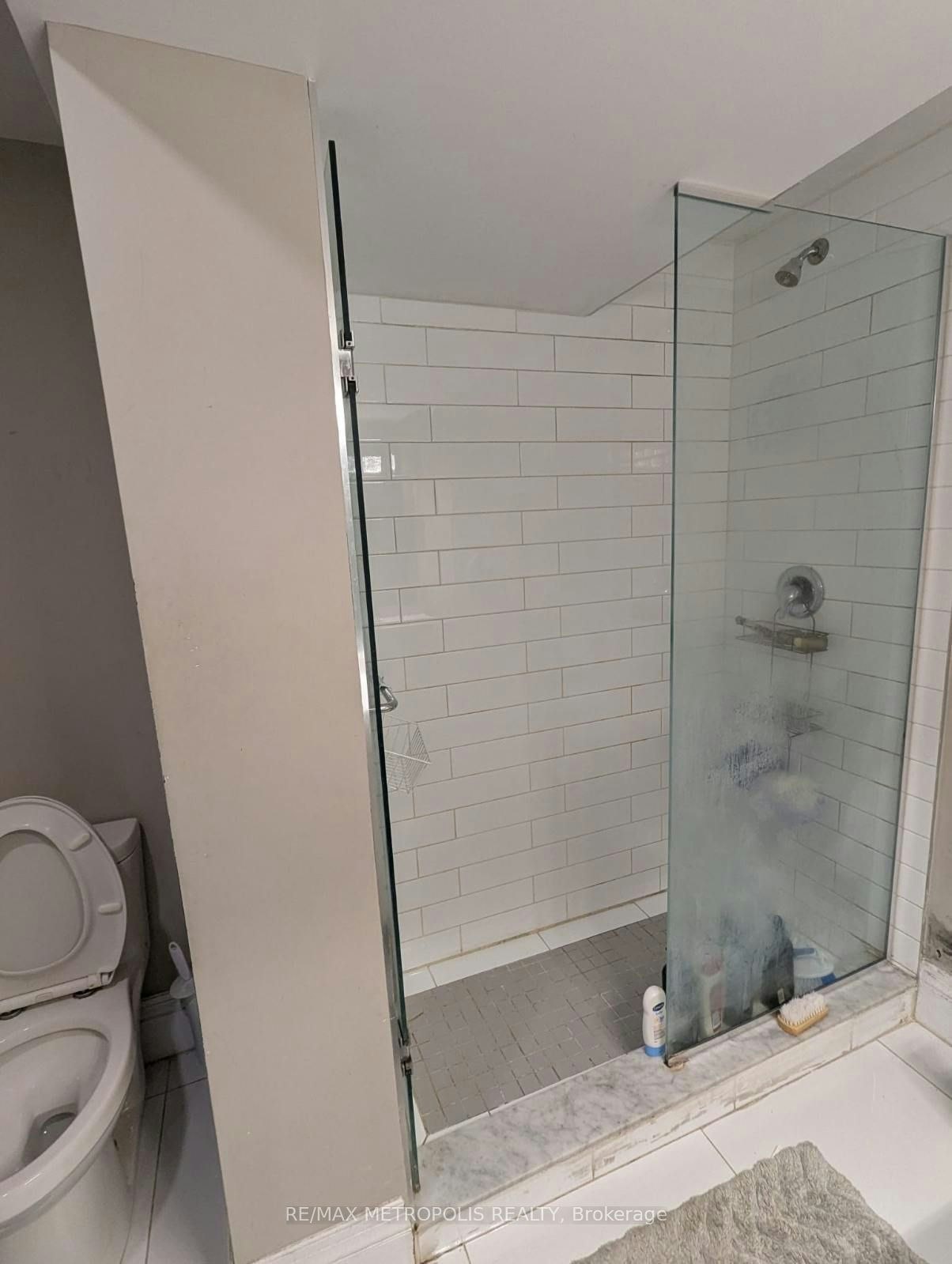 BSMT-181 Flora Drive, Toronto, ON, M1P 1B1 - 9