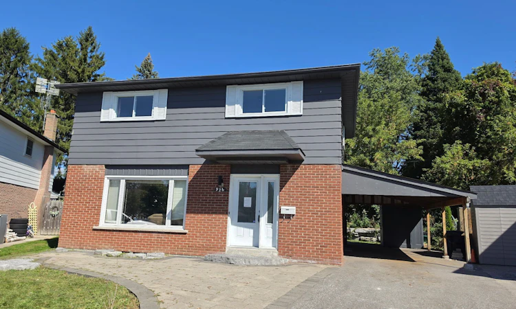 926 Ivy Court
