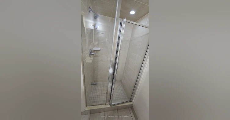 1022-135 Village Green Square, Toronto, ON, M1S 0G3 - 23