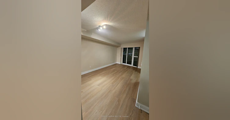 1022-135 Village Green Square, Toronto, ON, M1S 0G3 - 12