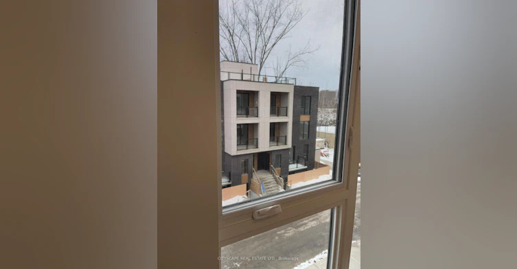 4-174 Clonmore Drive, Toronto, ON, M1N 1Y1