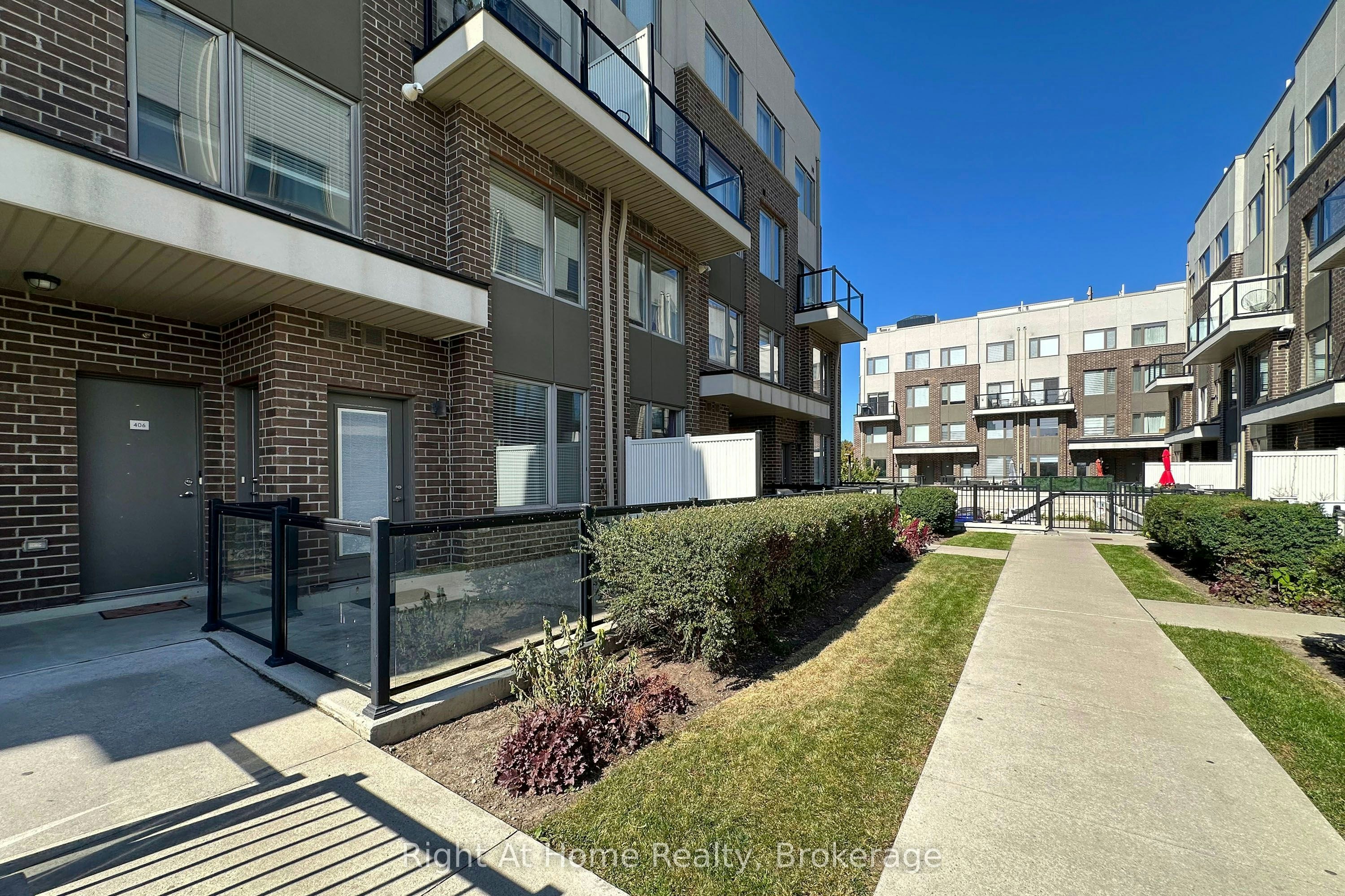 405-1460 Whites Road, Pickering, ON, L1V 1R4