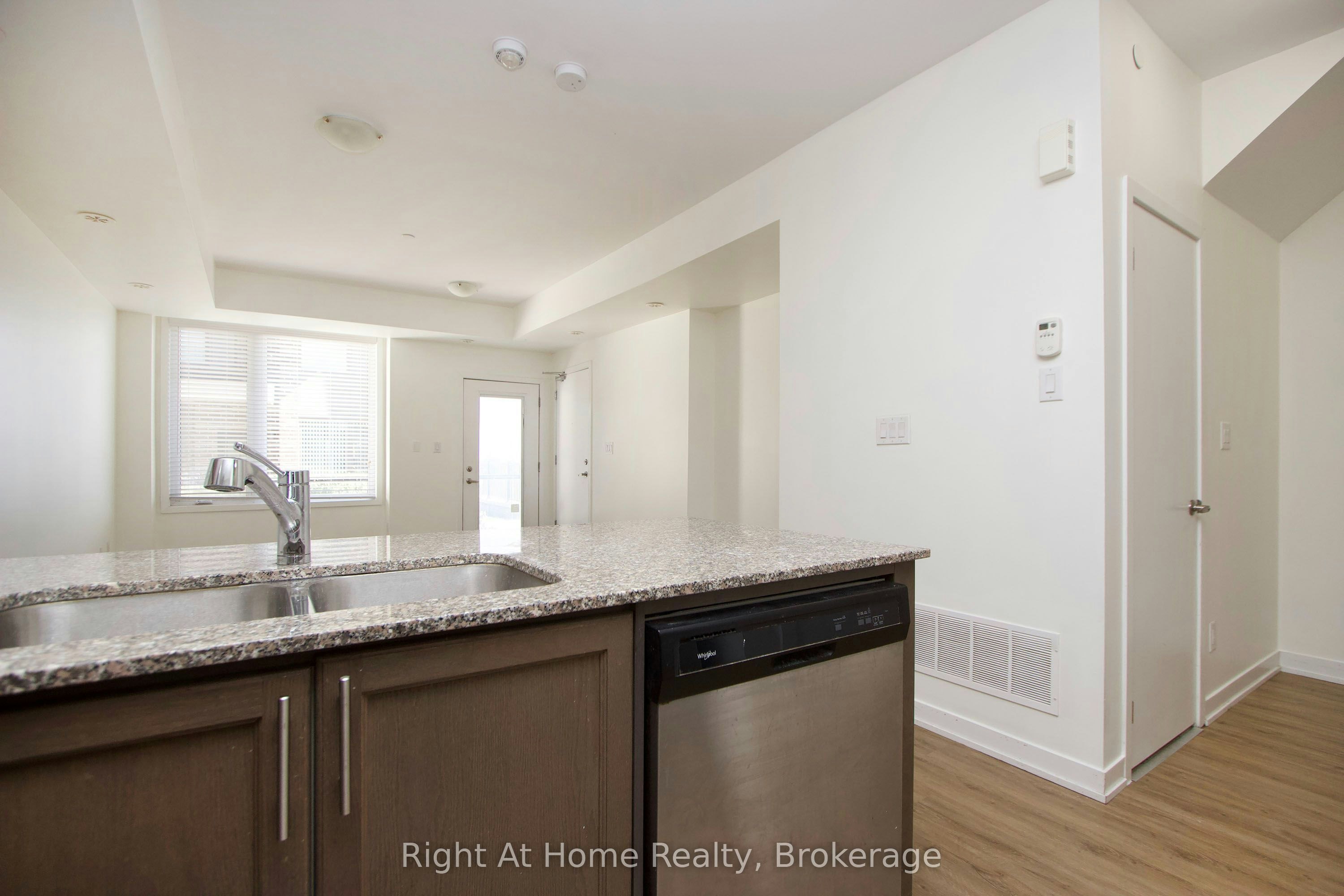 405-1460 Whites Road, Pickering, ON, L1V 1R4 - 8