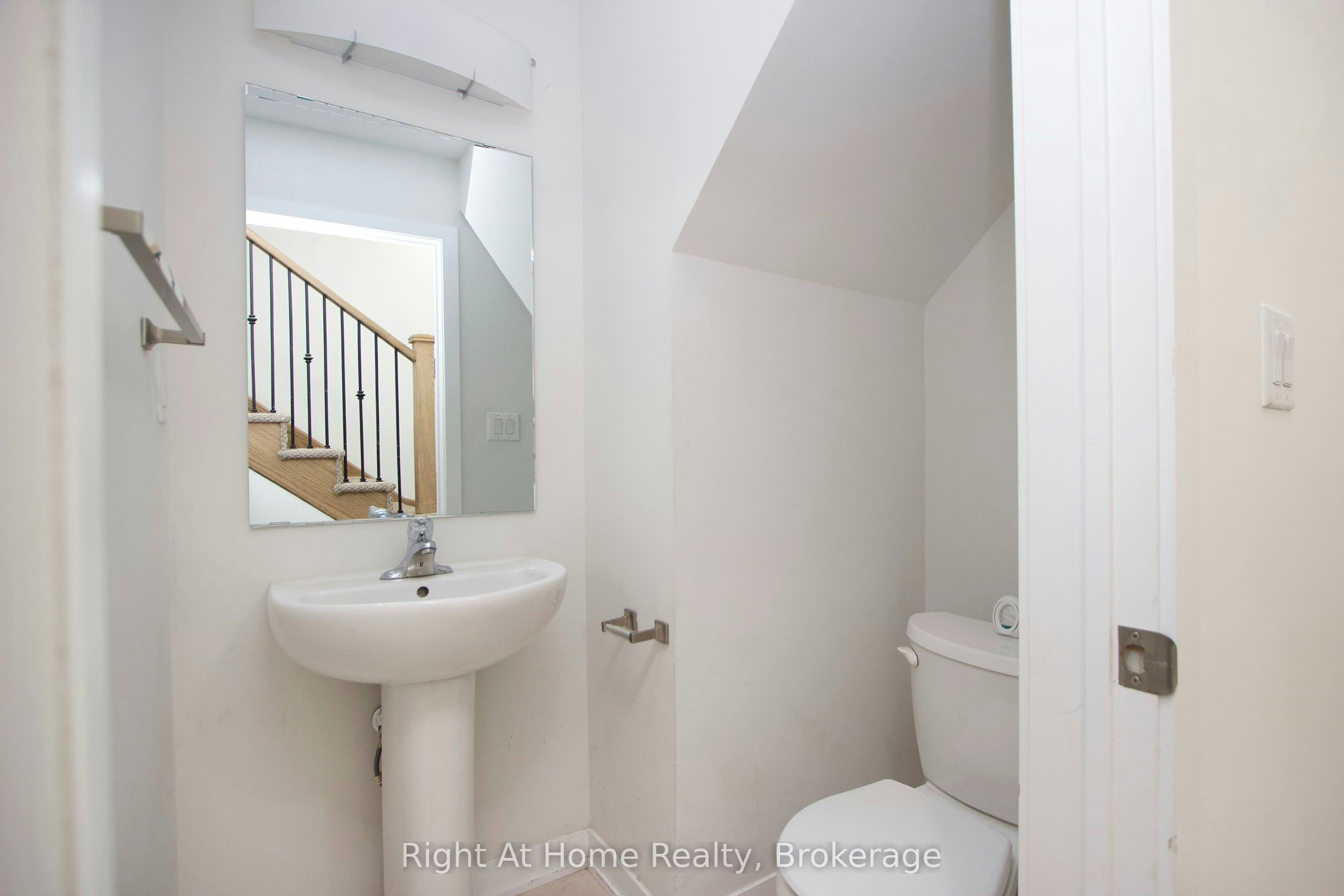 405-1460 Whites Road, Pickering, ON, L1V 1R4 - 9