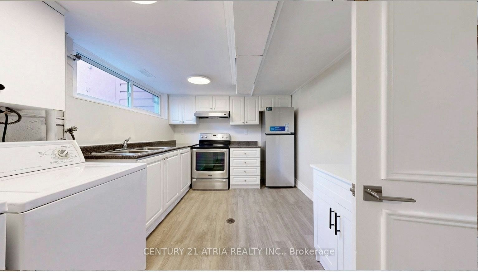 Lower-60 Beacham Crescent, Toronto, ON, M1T 1N1 - 4