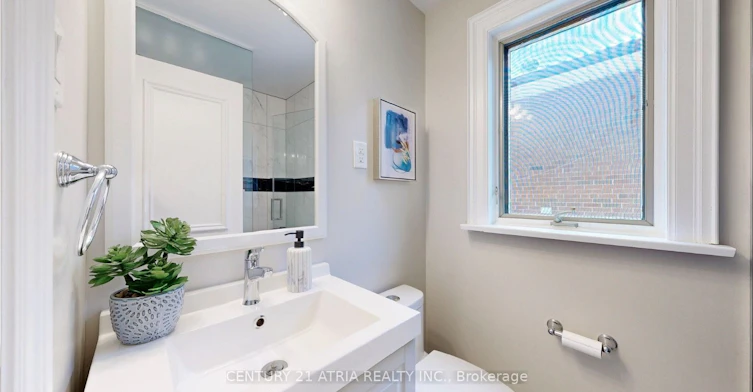 Lower-60 Beacham Crescent, Toronto, ON, M1T 1N1 - 7