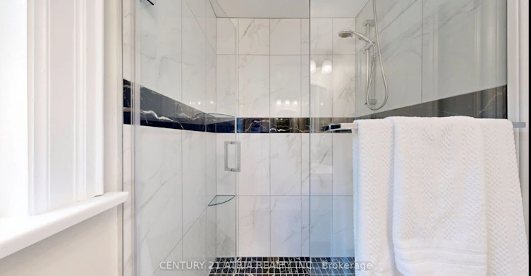 Lower-60 Beacham Crescent, Toronto, ON, M1T 1N1 - 6