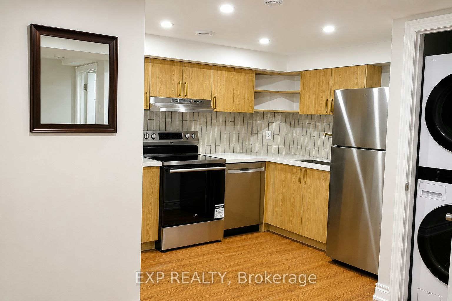 6 Beadle Drive, Ajax, ON, L1S 7N9 - 2