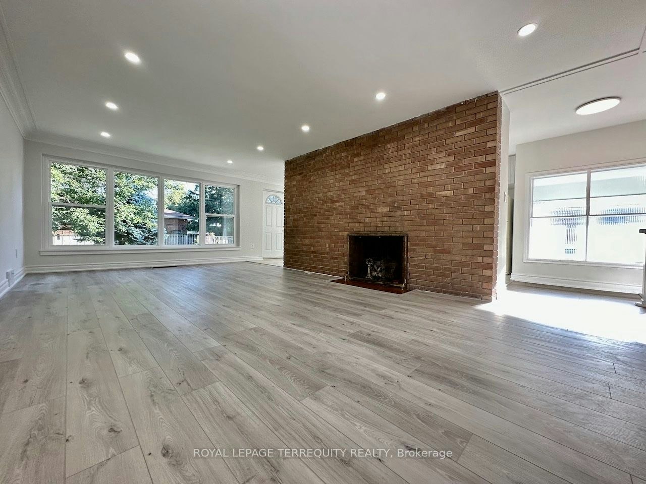 Main Level-21 Janet Boulevard, Toronto, ON, M1R 1H5 - 9