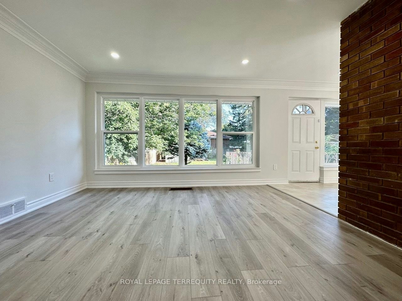 Main Level-21 Janet Boulevard, Toronto, ON, M1R 1H5 - 10