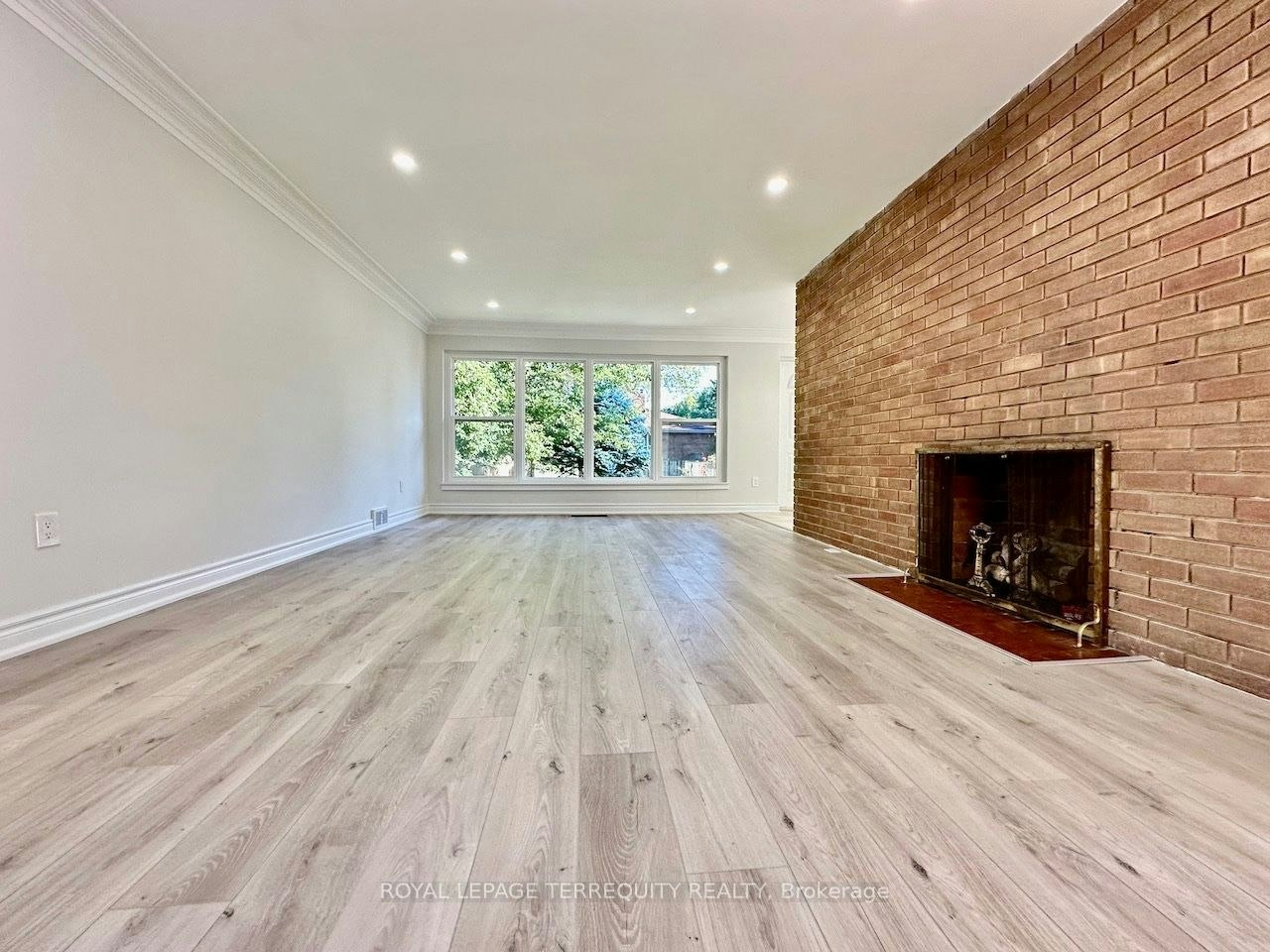 Main Level-21 Janet Boulevard, Toronto, ON, M1R 1H5 - 20