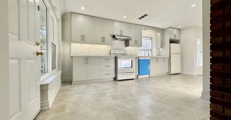 Main Level-21 Janet Boulevard, Toronto, ON, M1R 1H5 - 8