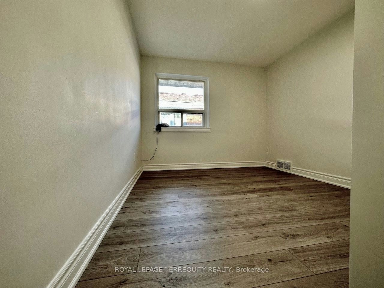 Main Level-21 Janet Boulevard, Toronto, ON, M1R 1H5 - 19