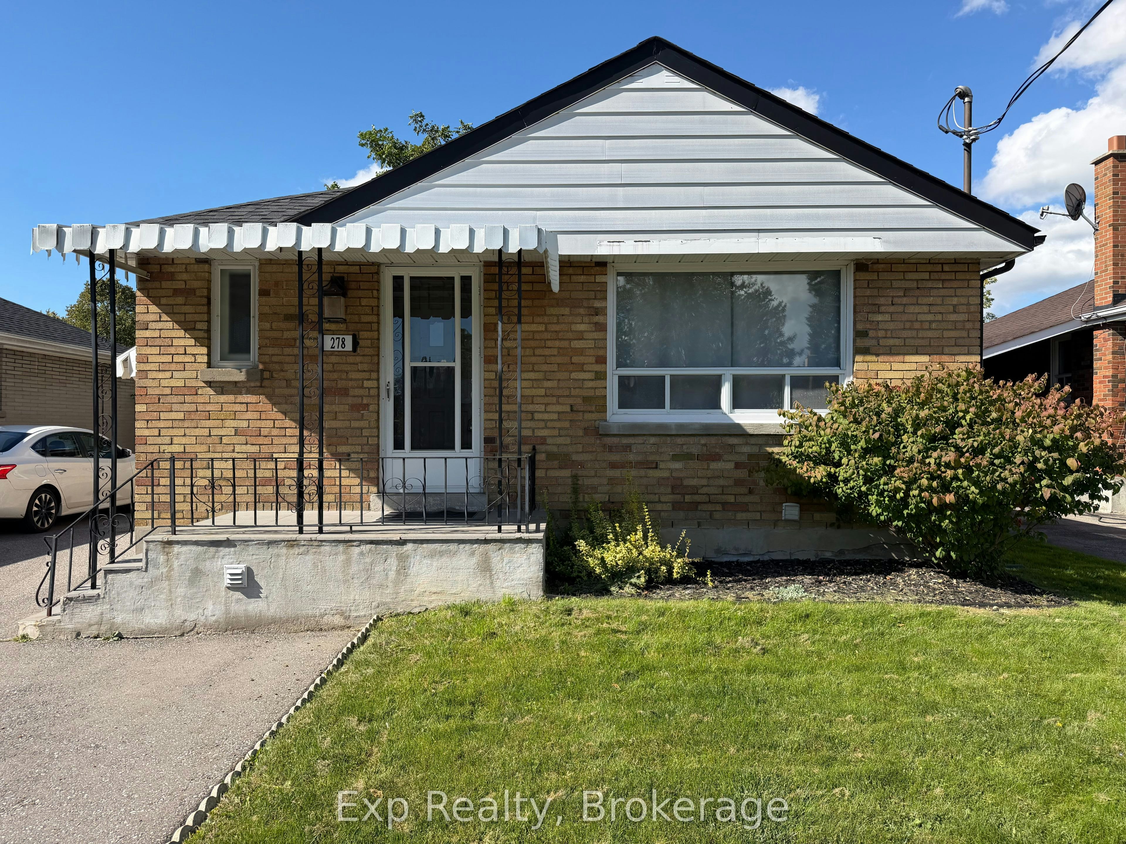 Main-278 Lasalle Avenue, Oshawa, ON, L1H 5Y6