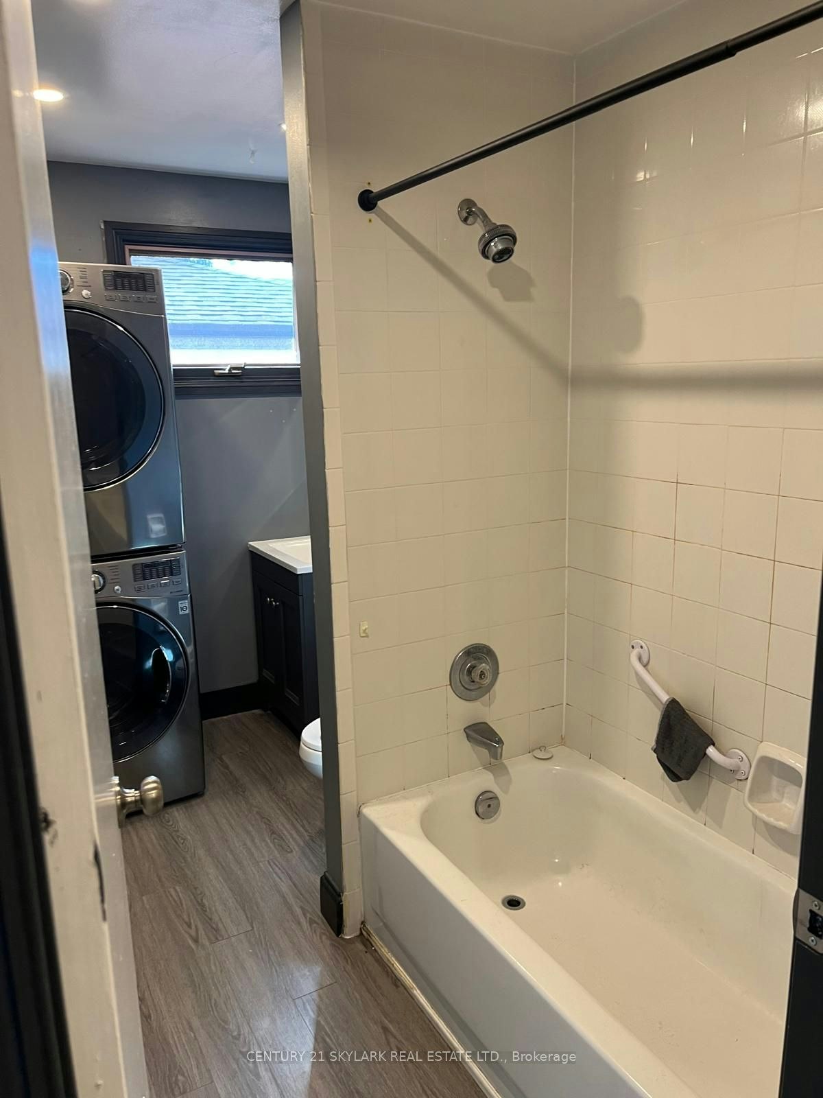 2 Robert Adams Drive, Clarington, ON, L1E 1V8 - 5