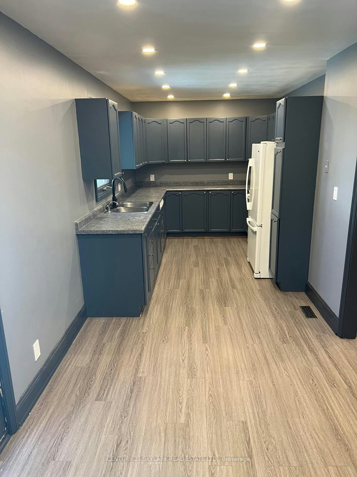 2 Robert Adams Drive, Clarington, ON, L1E 1V8 - 3