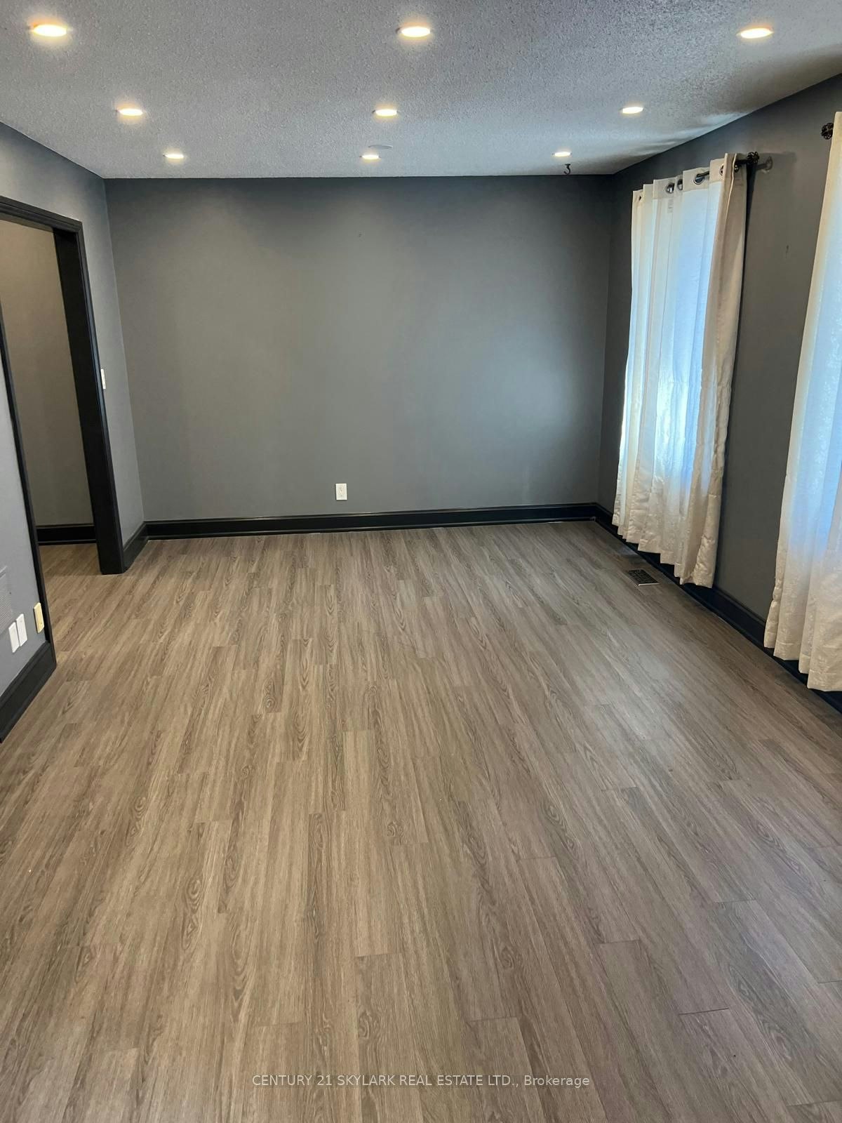 2 Robert Adams Drive, Clarington, ON, L1E 1V8 - 2