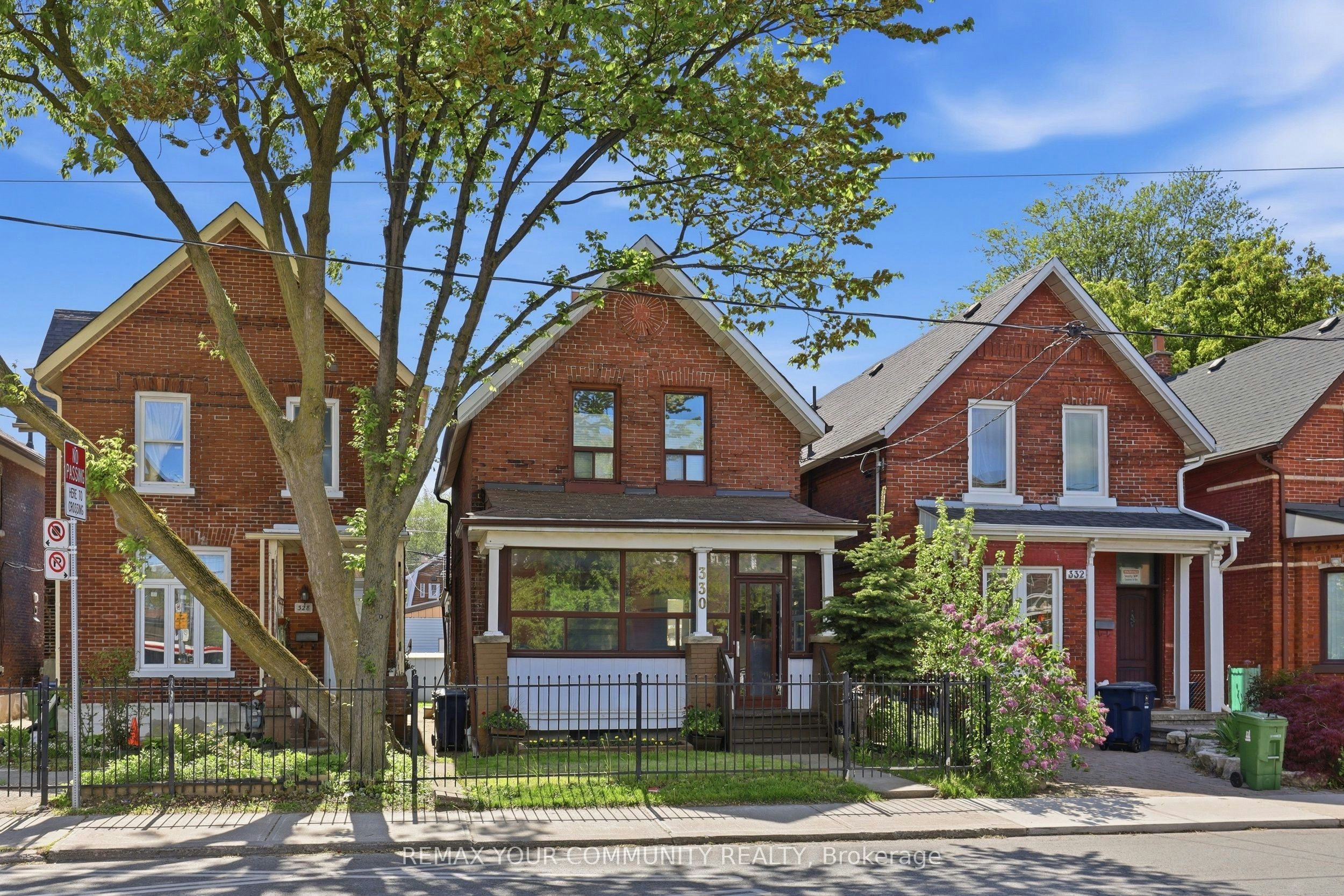 330 Main Street, Toronto, ON, M4C 4X7