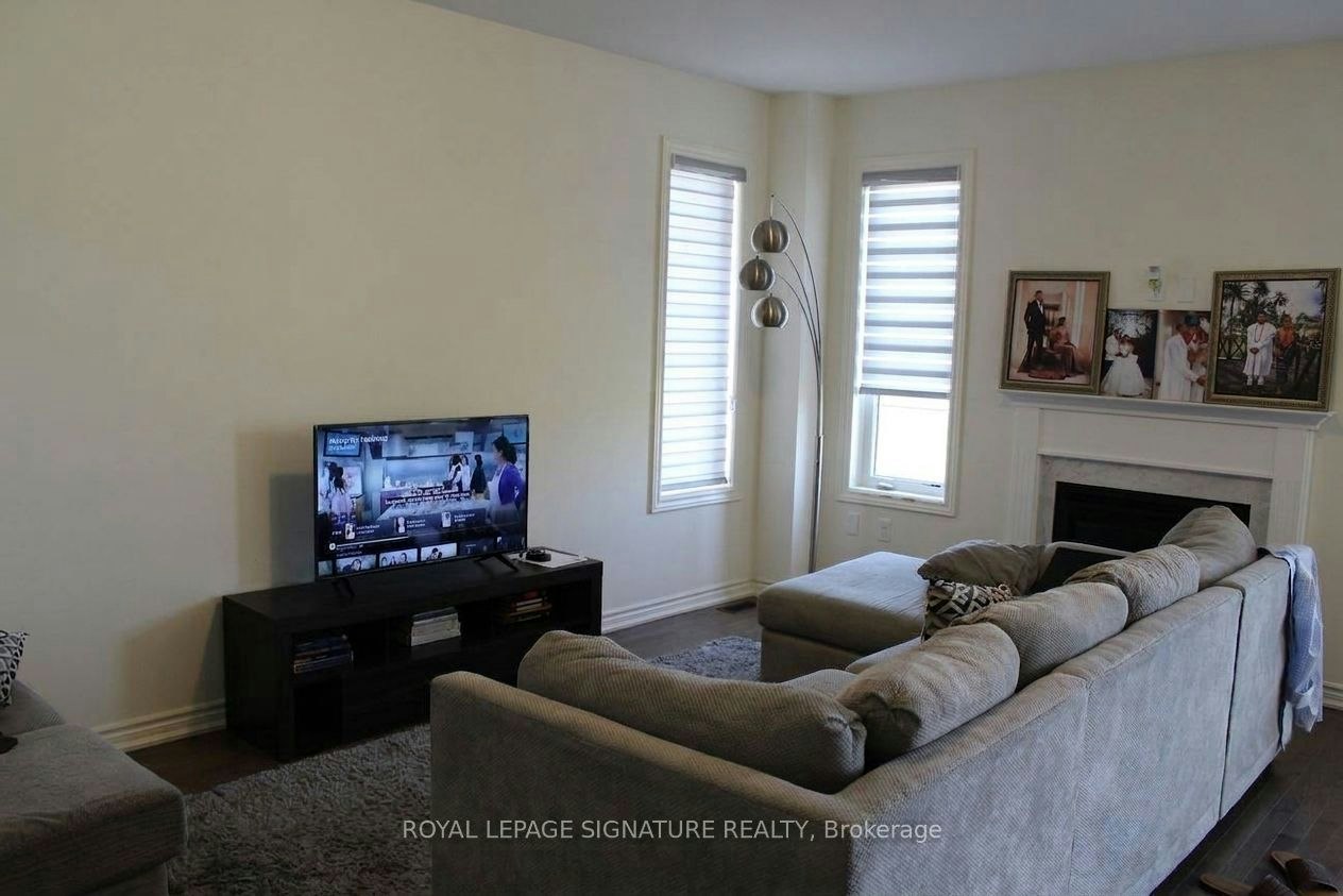 885 Rexton Drive, Oshawa, ON, L1H 8L7 - 4