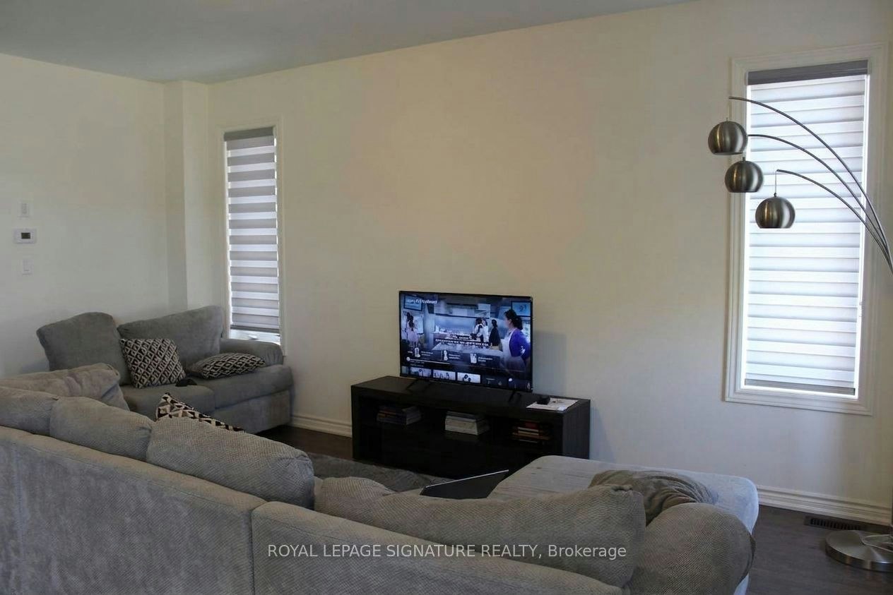 885 Rexton Drive, Oshawa, ON, L1H 8L7 - 3