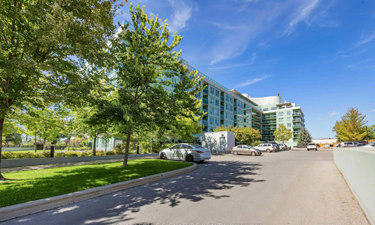 322-60 Fairfax Crescent