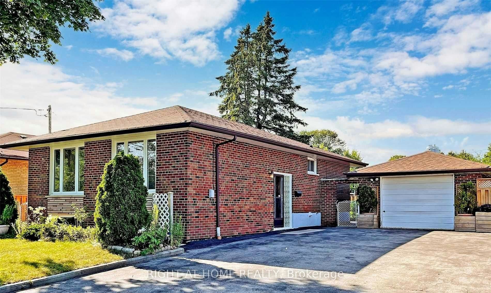 32 Brimorton Drive, Toronto, ON, M1P 3Y9