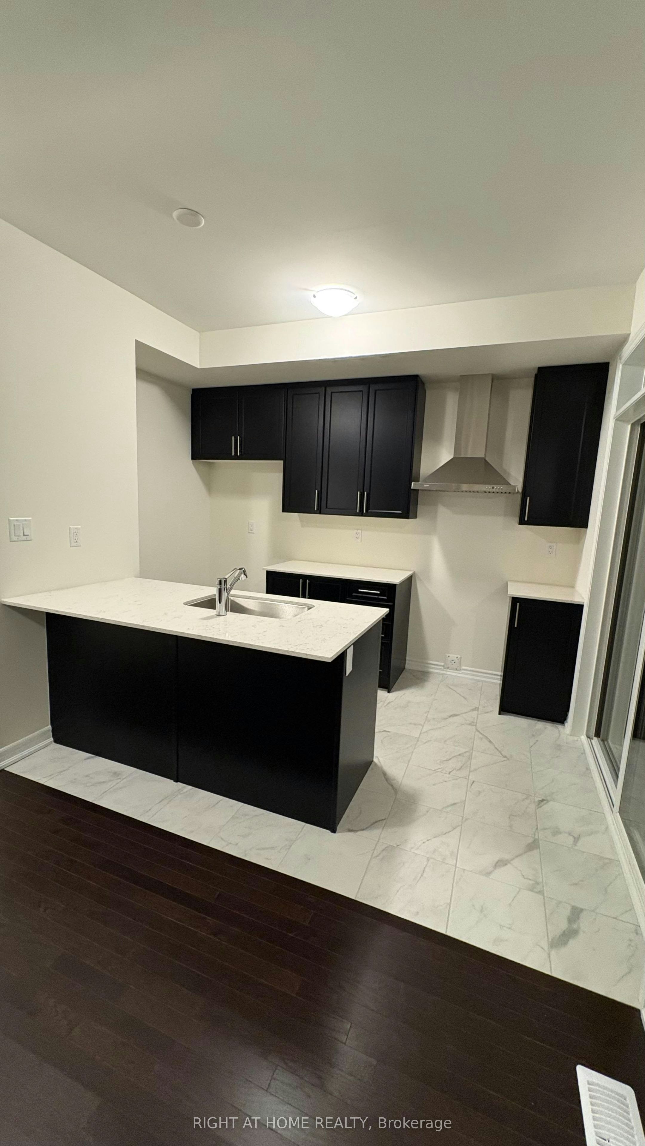 11 Radiance Way, Whitby, ON, L1P 0S2 - 19