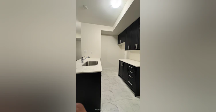 11 Radiance Way, Whitby, ON, L1P 0S2 - 20