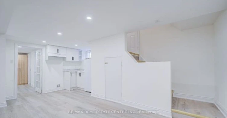 Basement-71 Vauxhall Drive, Toronto, ON, M1P 1R1 - 6