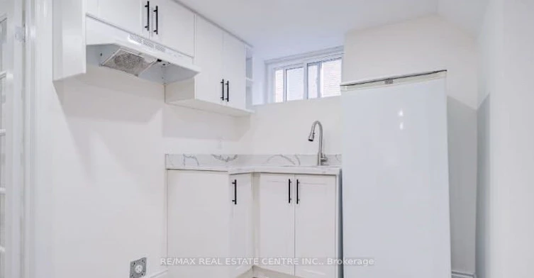 Basement-71 Vauxhall Drive, Toronto, ON, M1P 1R1 - 3