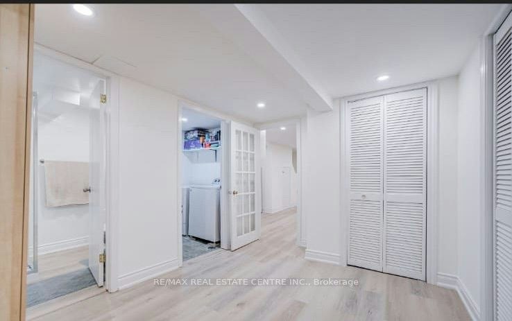 Basement-71 Vauxhall Drive, Toronto, ON, M1P 1R1 - 4