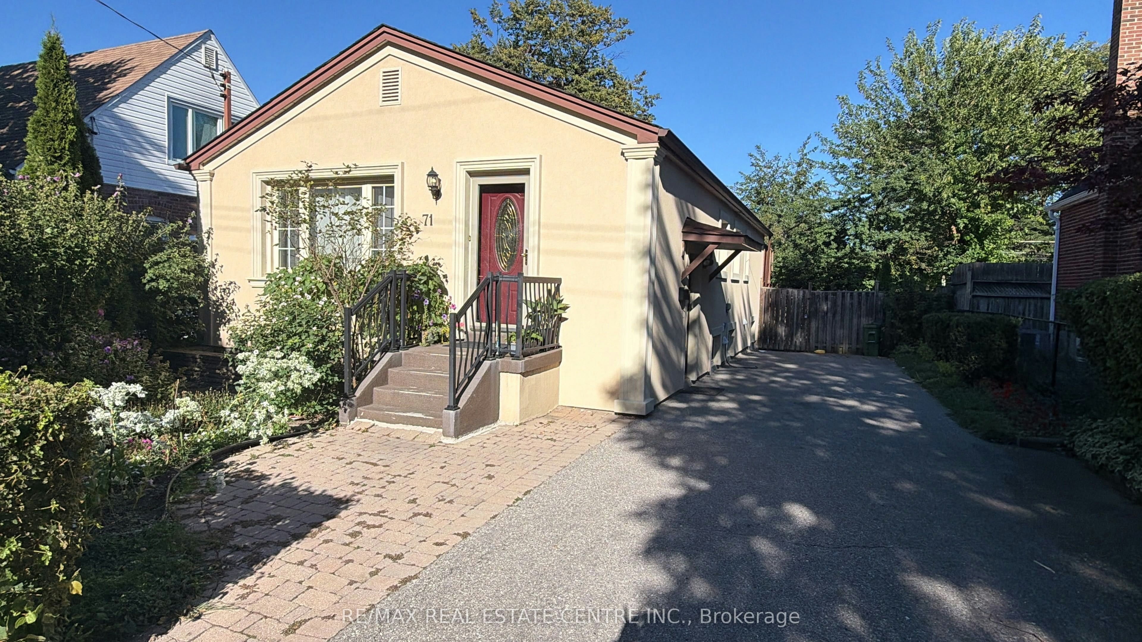 Basement-71 Vauxhall Drive, Toronto, ON, M1P 1R1