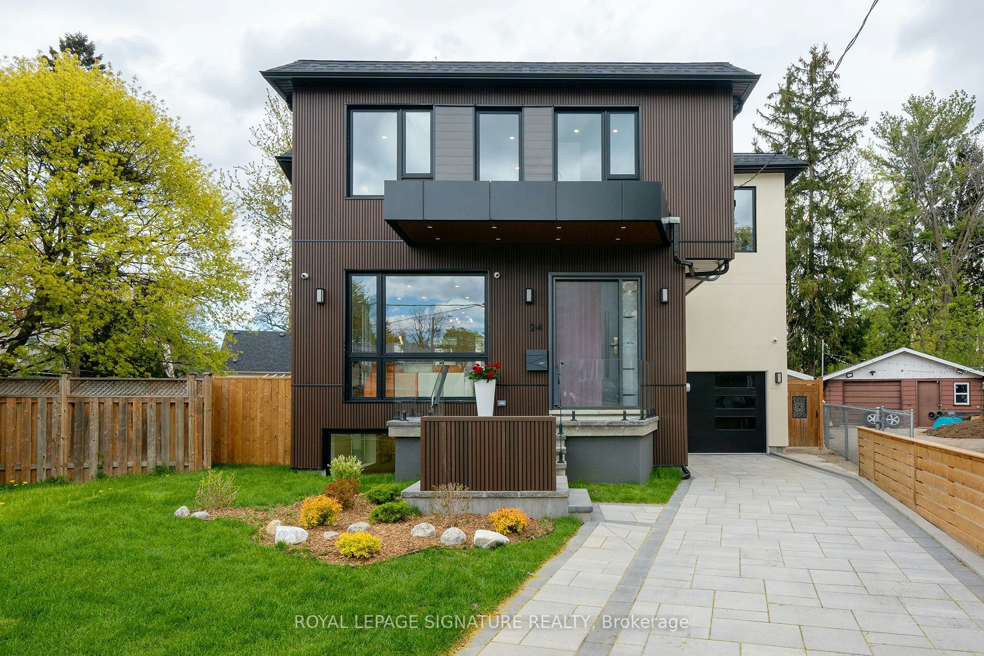 24 Merritt Road, Toronto, ON, M4B 3K5