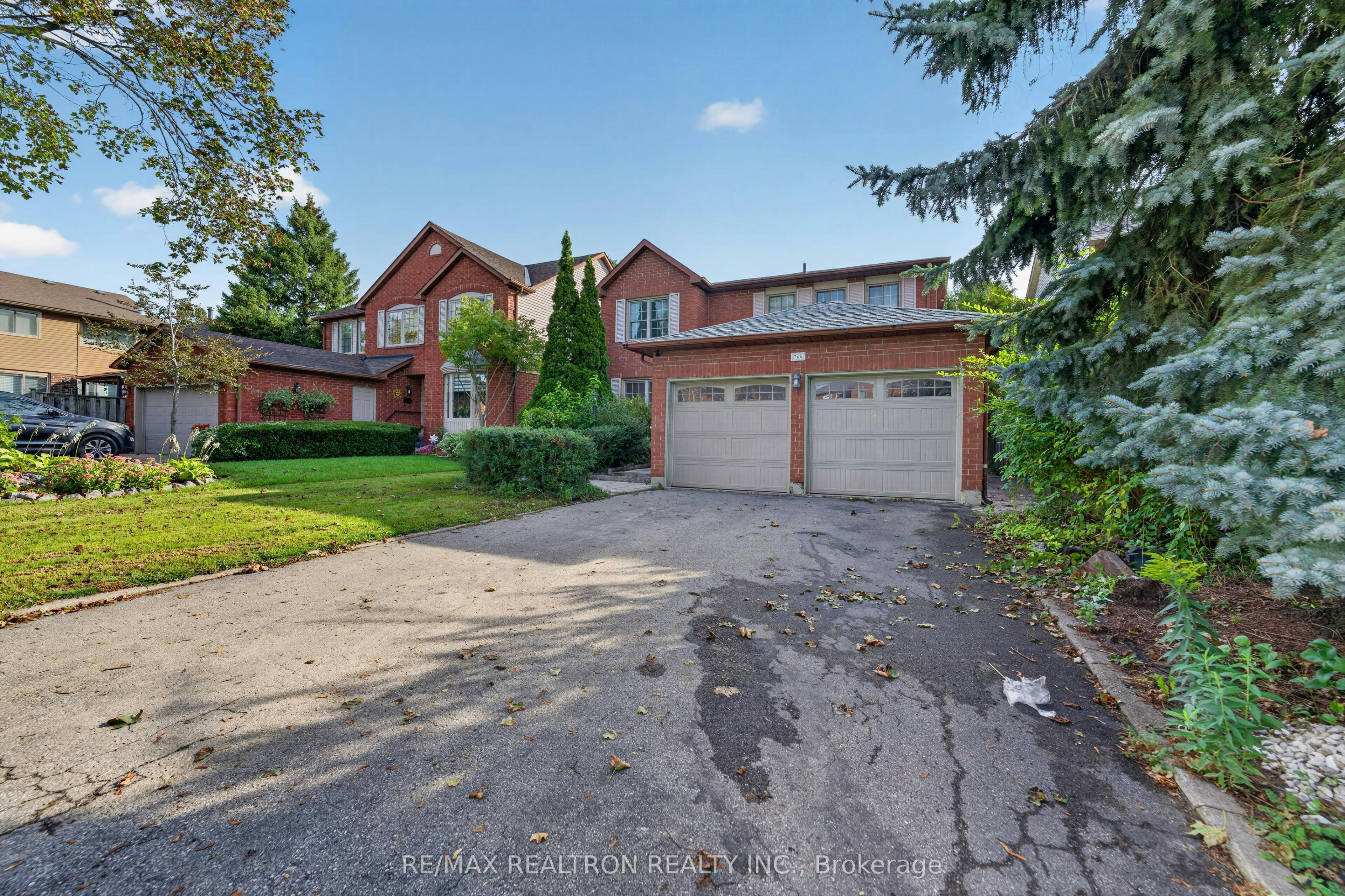 765 Stonepath Circle, Pickering, ON, L1V 3S9