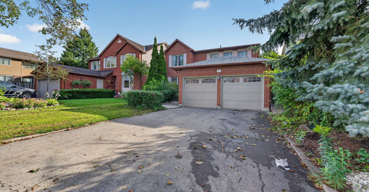 765 Stonepath Circle, Pickering, ON, L1V 3S9
