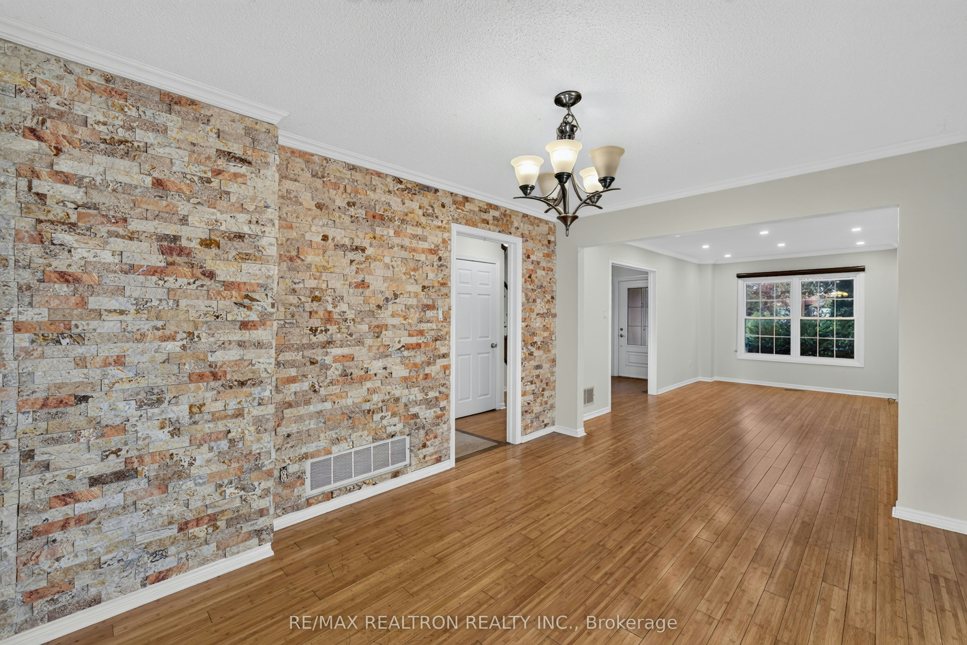 765 Stonepath Circle, Pickering, ON, L1V 3S9 - 10