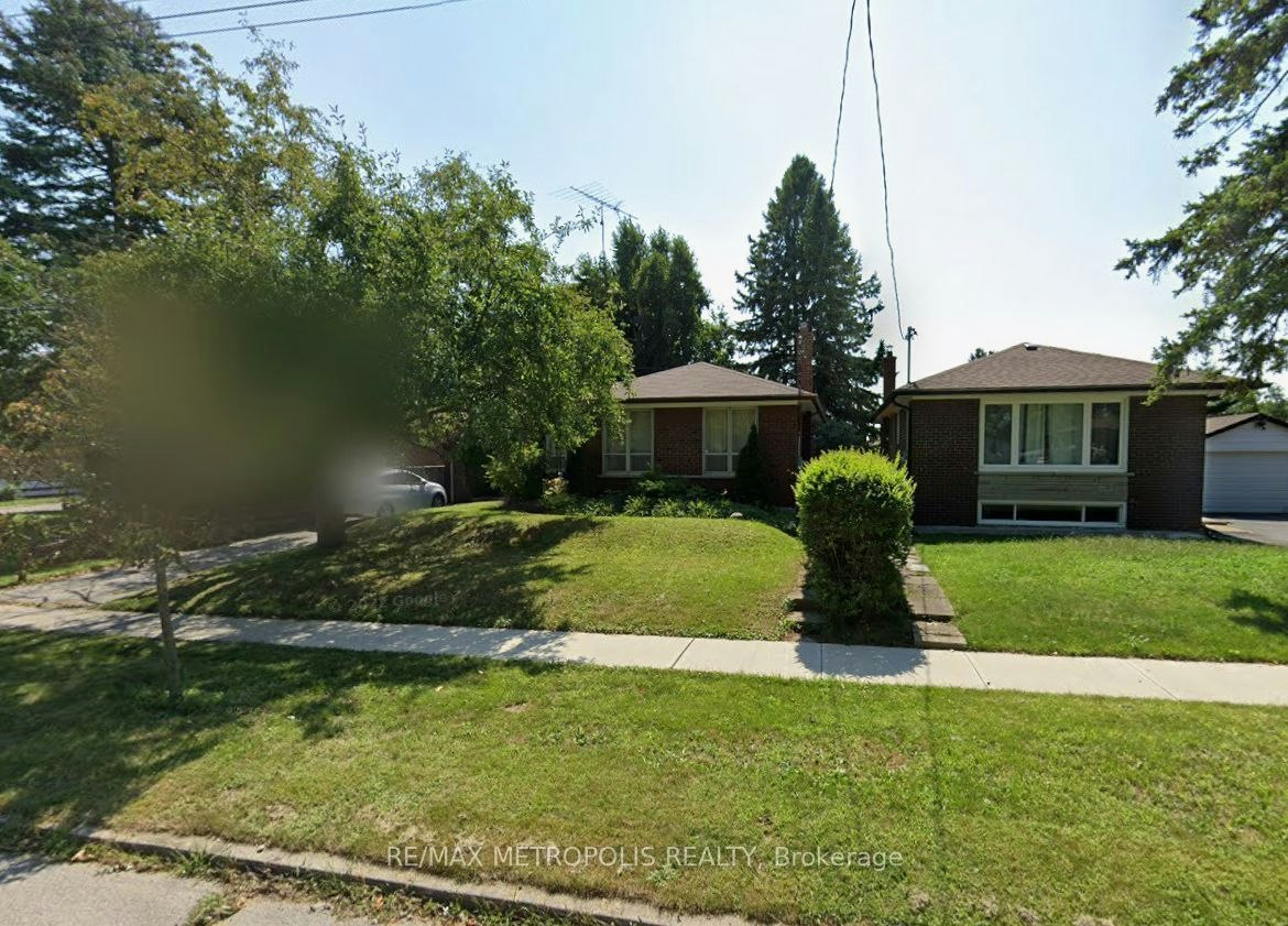 30 Melchior Drive, Toronto, ON, M1E 3W5