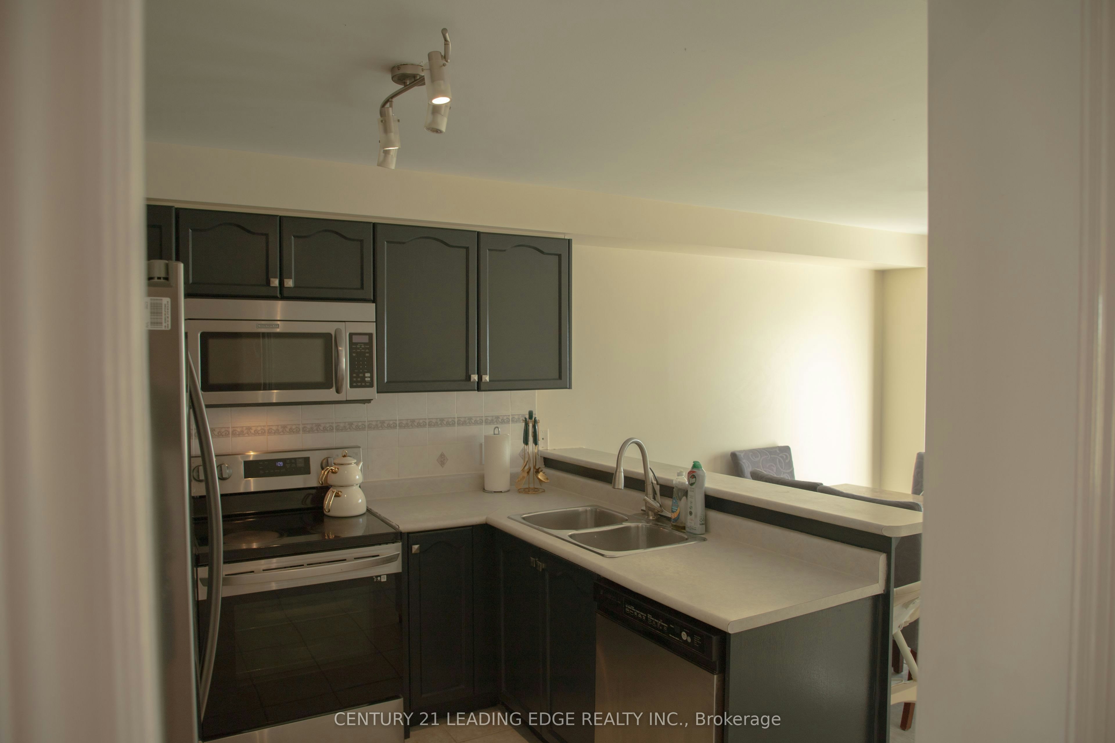 157 Dooley Crescent, Ajax, ON, L1T 4J6 - 8