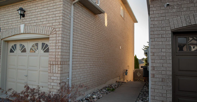 157 Dooley Crescent, Ajax, ON, L1T 4J6 - 4