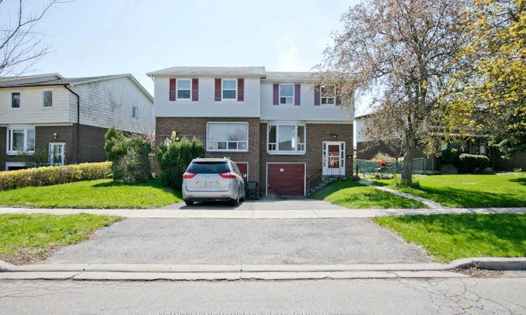 93 Corinthian Boulevard