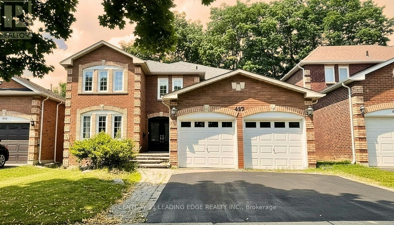 492 Palmtree Crescent, Oshawa, ON, L1K 2H3