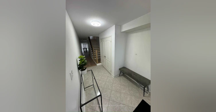 199 Lady Angela Avenue, Oshawa, ON, L1H 7K4 - 3