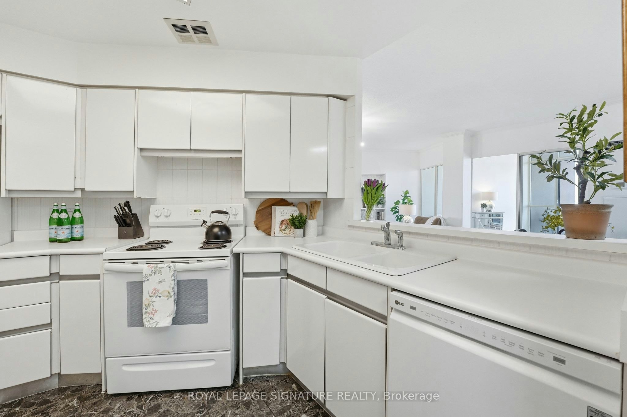 PH1-20 Guildwood Parkway, Toronto, ON, M1E 5B6 - 9