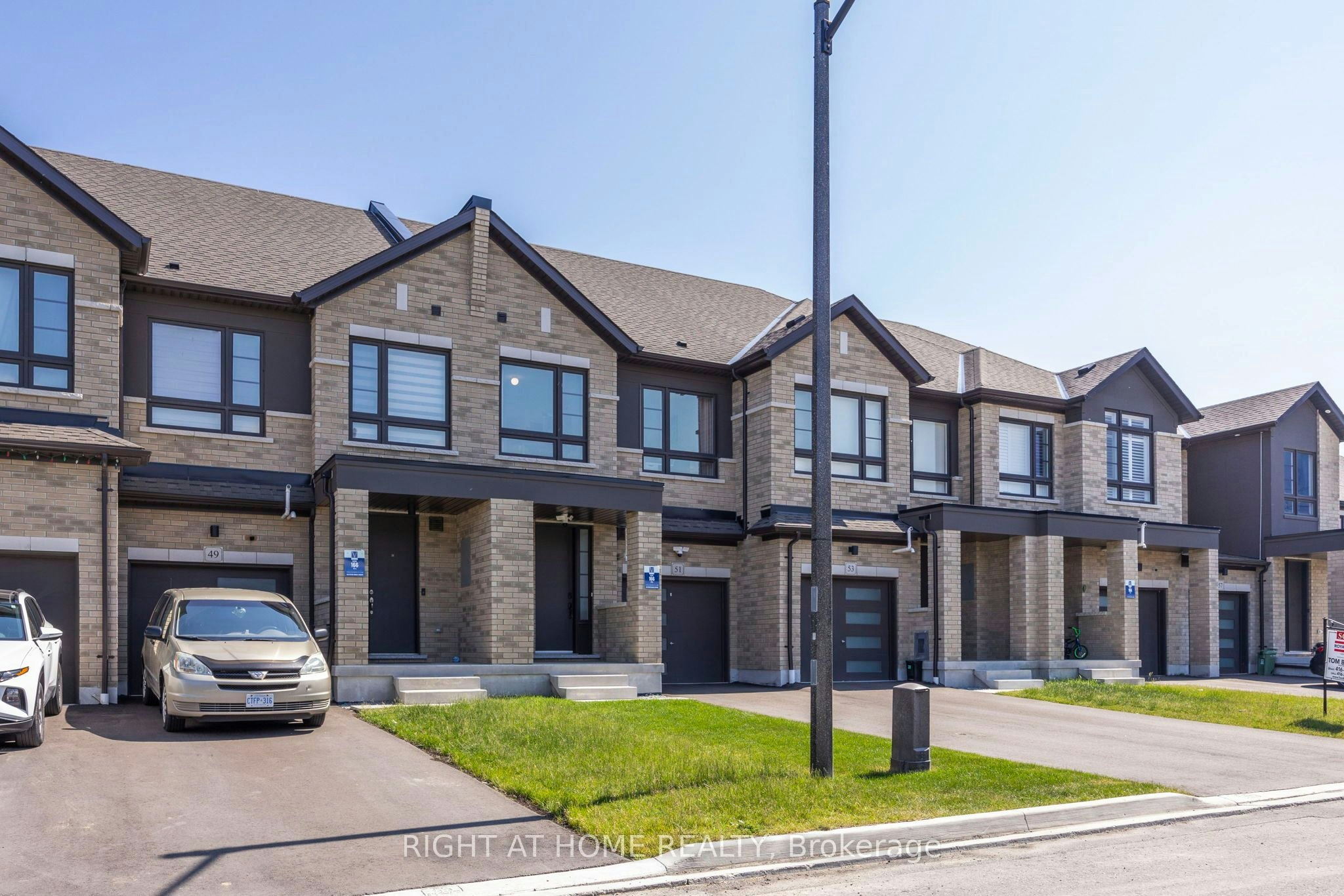 51 Peter Hogg Court, Whitby, ON, L1P 0N2