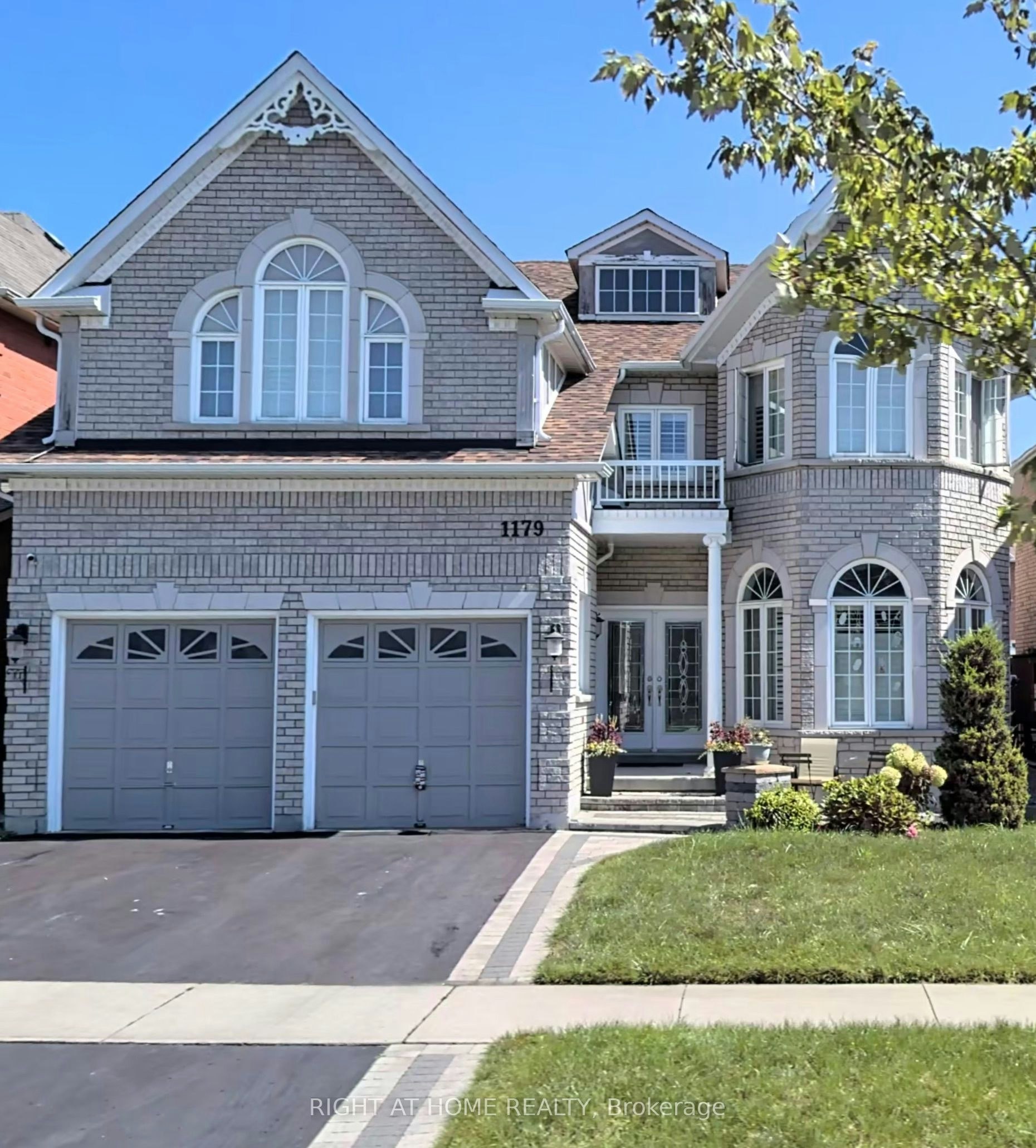 1179 Ravenscroft Road, Ajax, ON, L1T 0H9