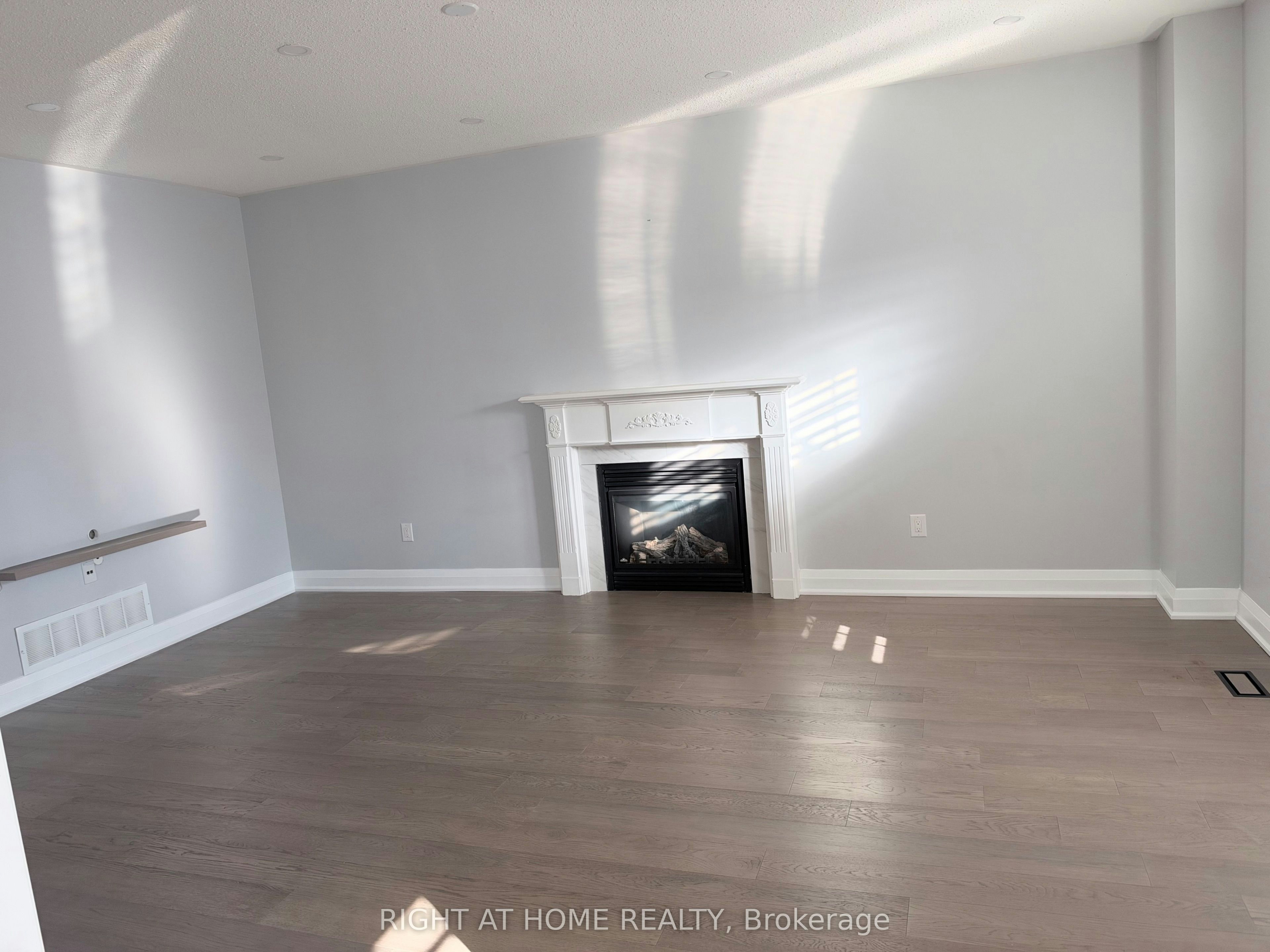 1179 Ravenscroft Road, Ajax, ON, L1T 0H9 - 6